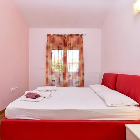 House Volme 2447 Banjole